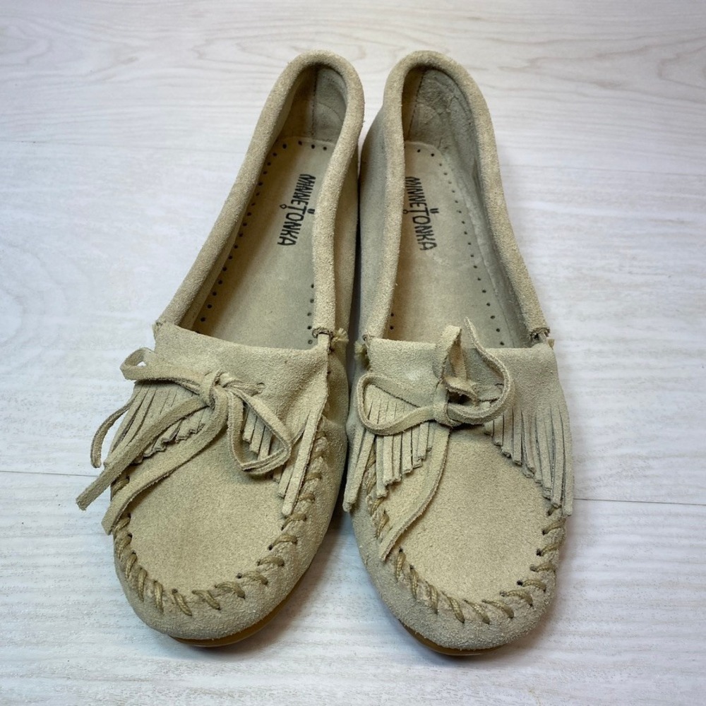 Minnetonka Womens 11 Moccasins Kilty Fringe Tan Suede Driving Loafers 408T Shoes